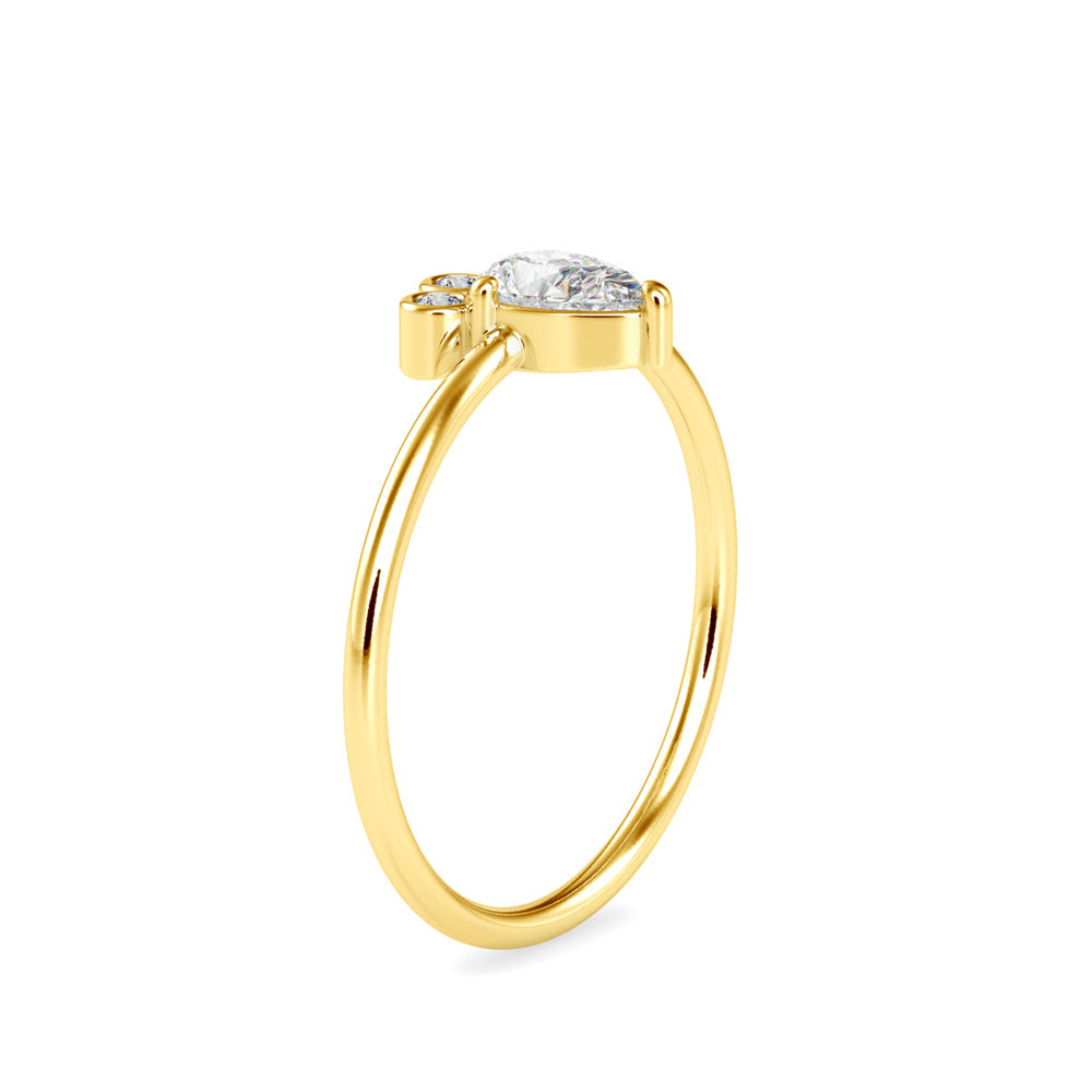 Celeborn Delicate Diamond Ring Yellow Gold