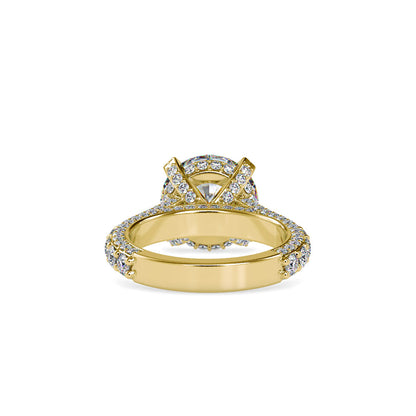 Hefty White Diamond Ring Yellow gold