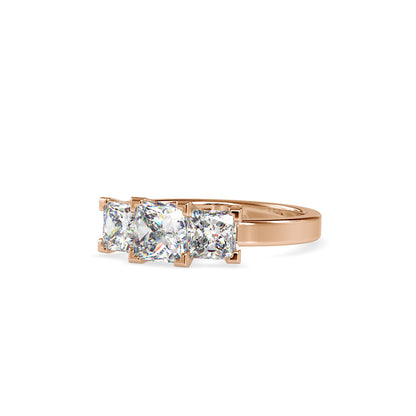 Three Chalkly Stone Diamond Ring Rose gold