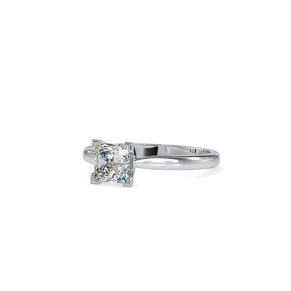 Sovereign Princess Diamond Ring Platinum