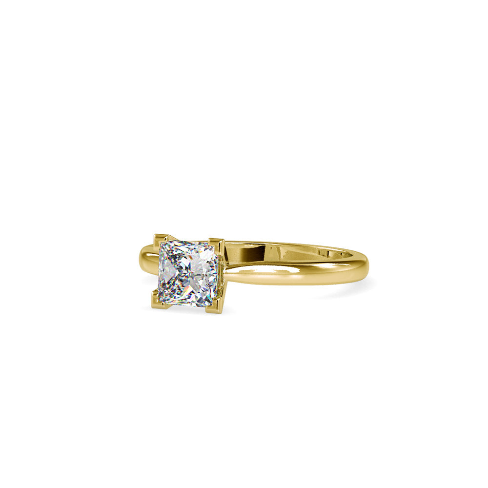 Sovereign Princess Diamond Ring Yellow gold