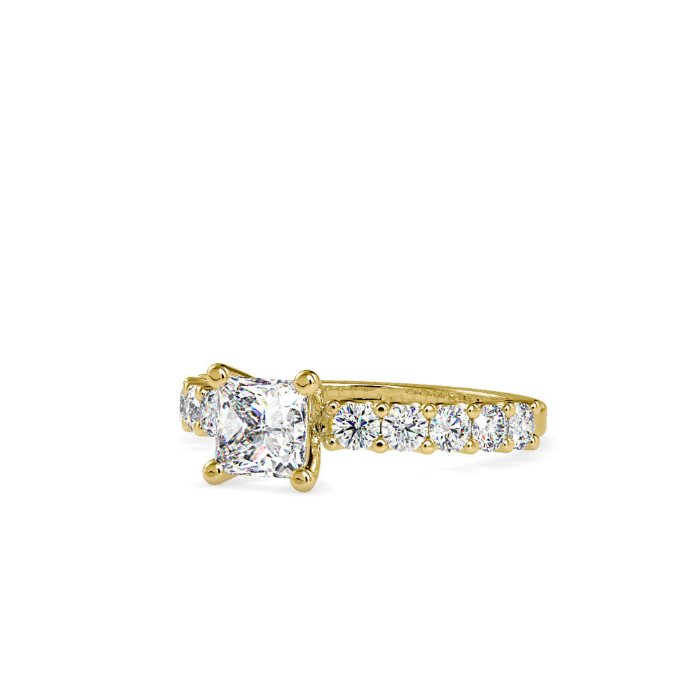 Princess Prong Diamond Ring Yellow gold