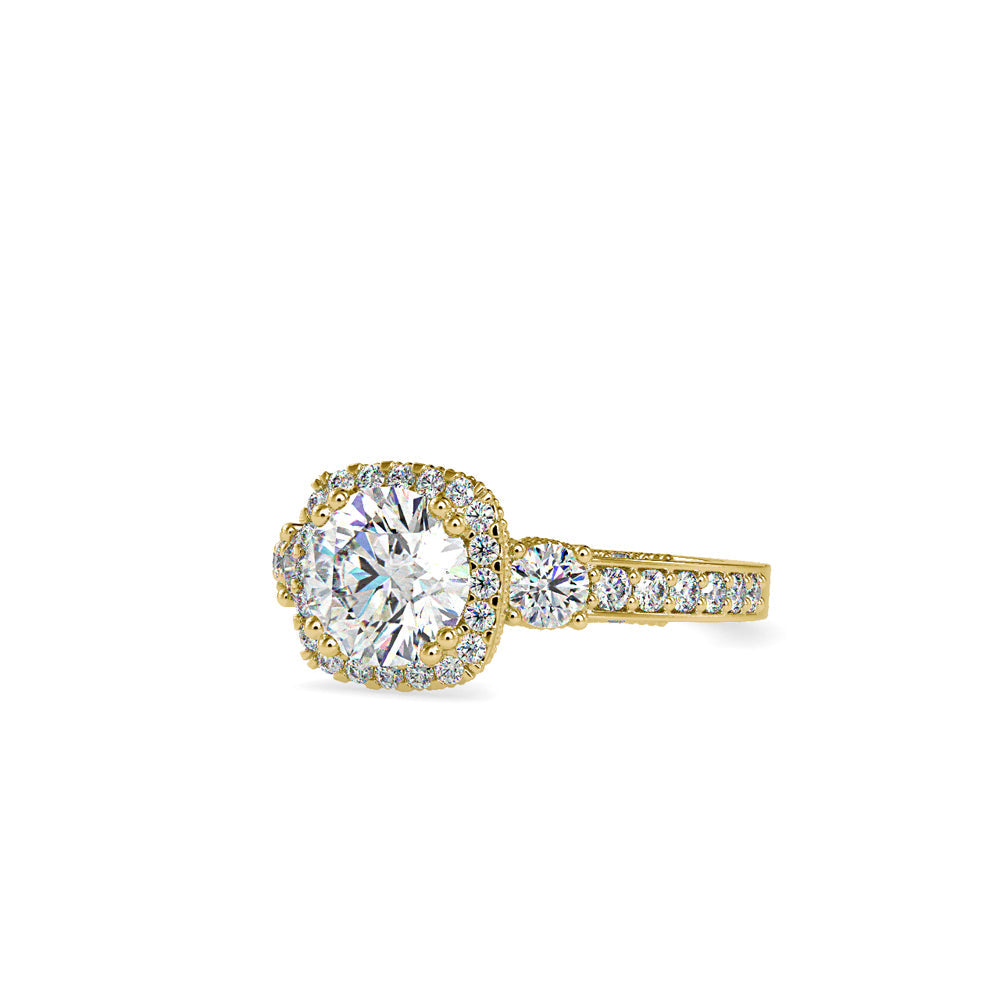 Heaven Halo Queen Diamond Ring Yellow gold