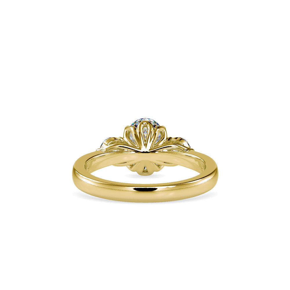 3 Diamonds Austin Engagement Ring Yellow gold