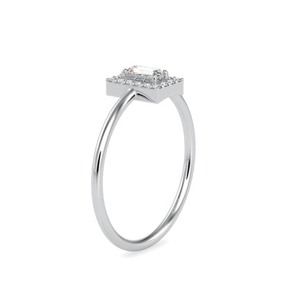 Worm Baguette Diamond stone Ring White gold